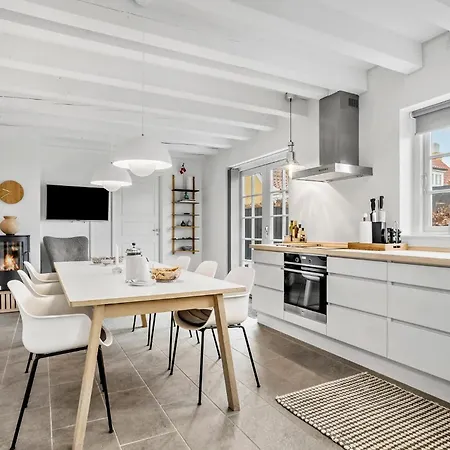 Vakantiehuis 3 Bedroom Awesome In *